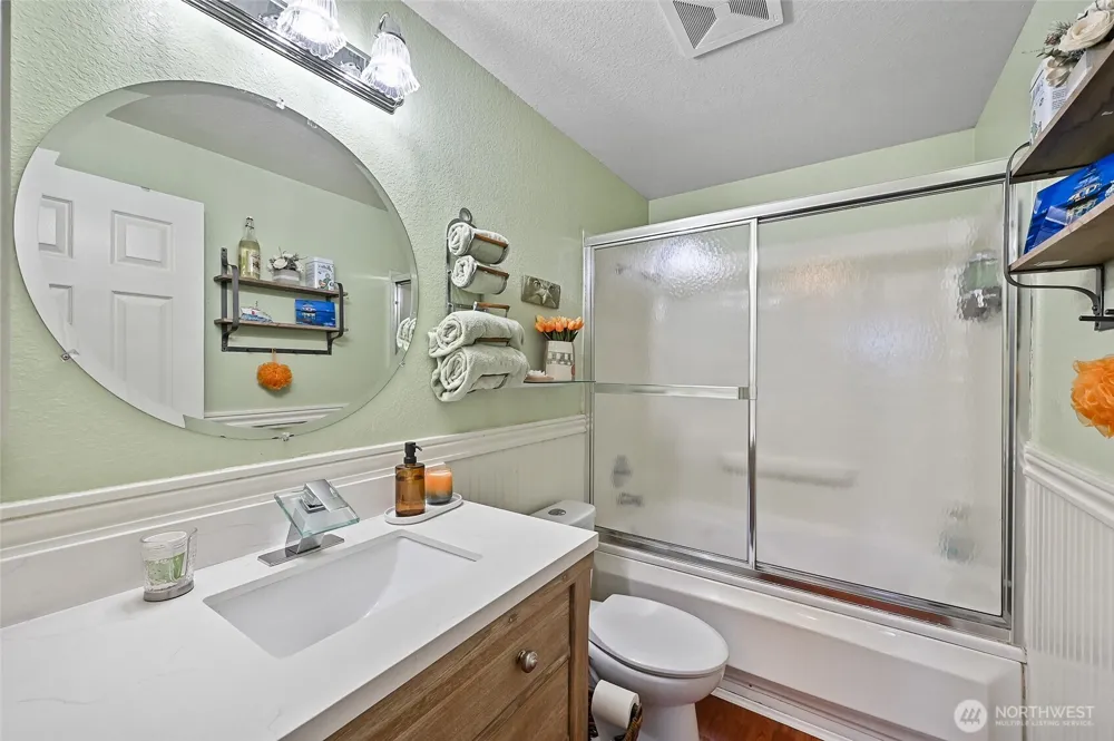 16732 NE 138th Court Woodinville, WA 98072