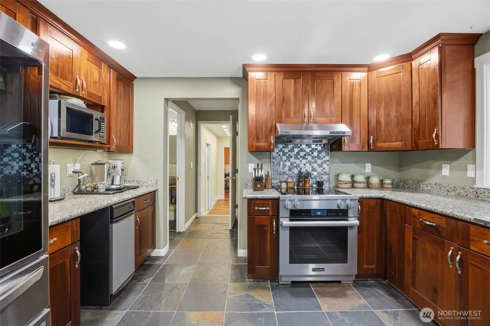 16732 NE 138th Court Woodinville, WA 98072