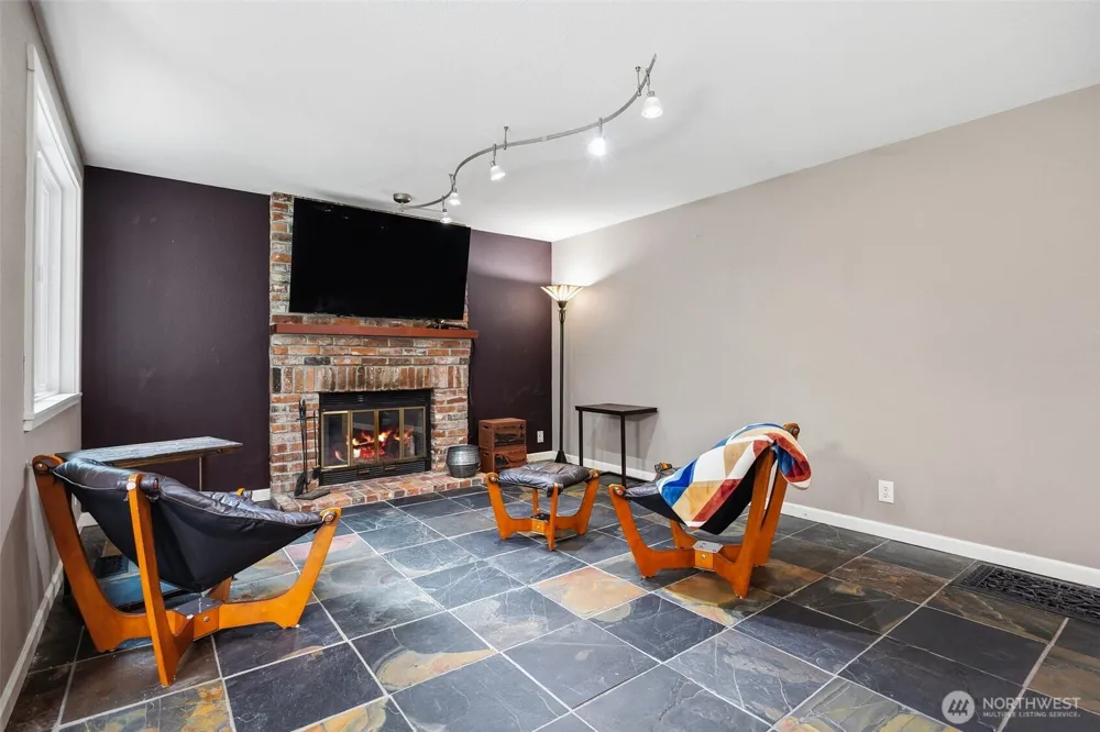 16732 NE 138th Court Woodinville, WA 98072