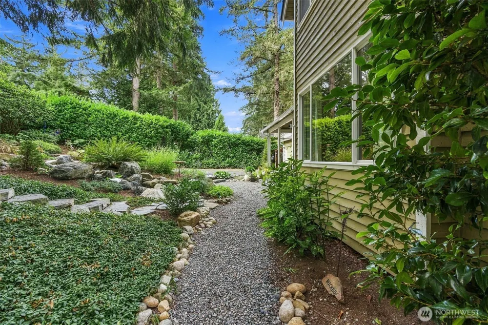 16732 NE 138th Court Woodinville, WA 98072