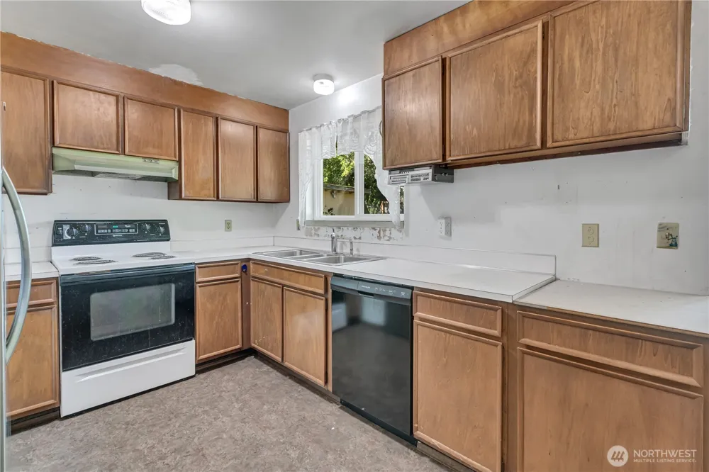 29605 40th Place S Auburn, WA 98001