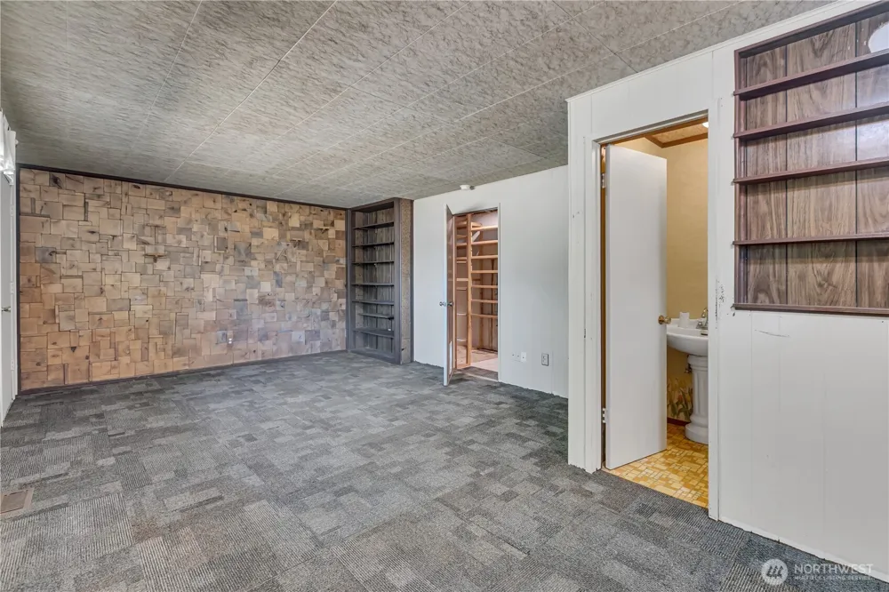 29605 40th Place S Auburn, WA 98001