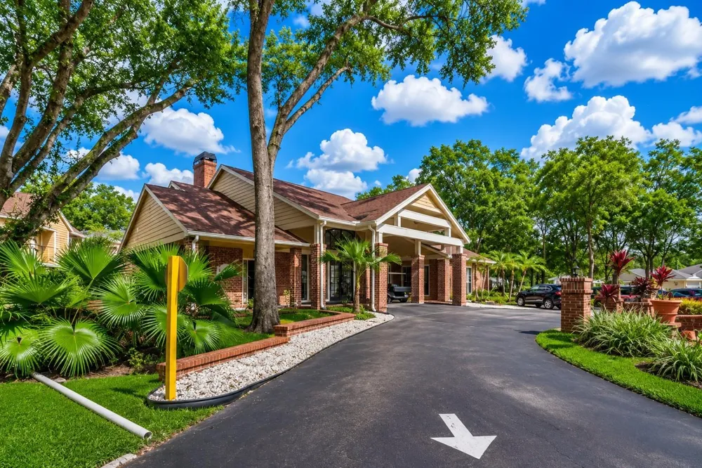 8645 FANCY FINCH DRIVE #202 Tampa, FL 33614