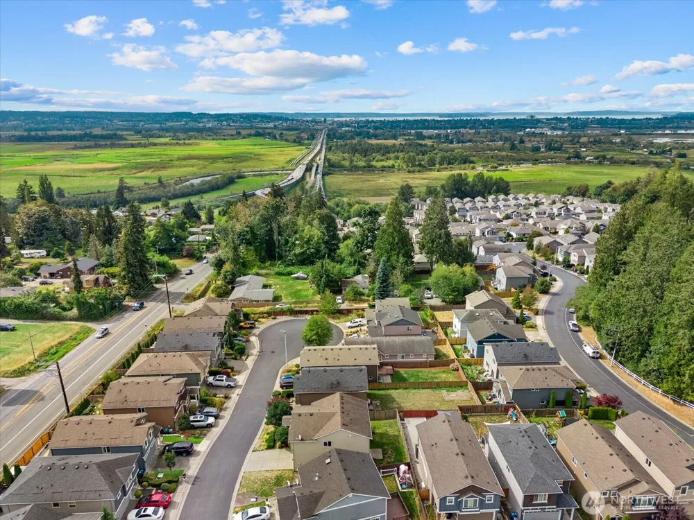 7423 19th Place SE Lake Stevens, WA 98258
