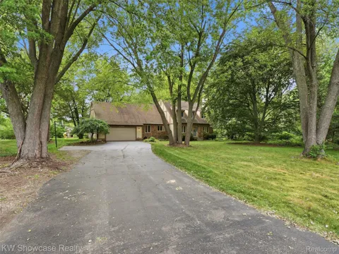 3360 Pleasant Valley Road