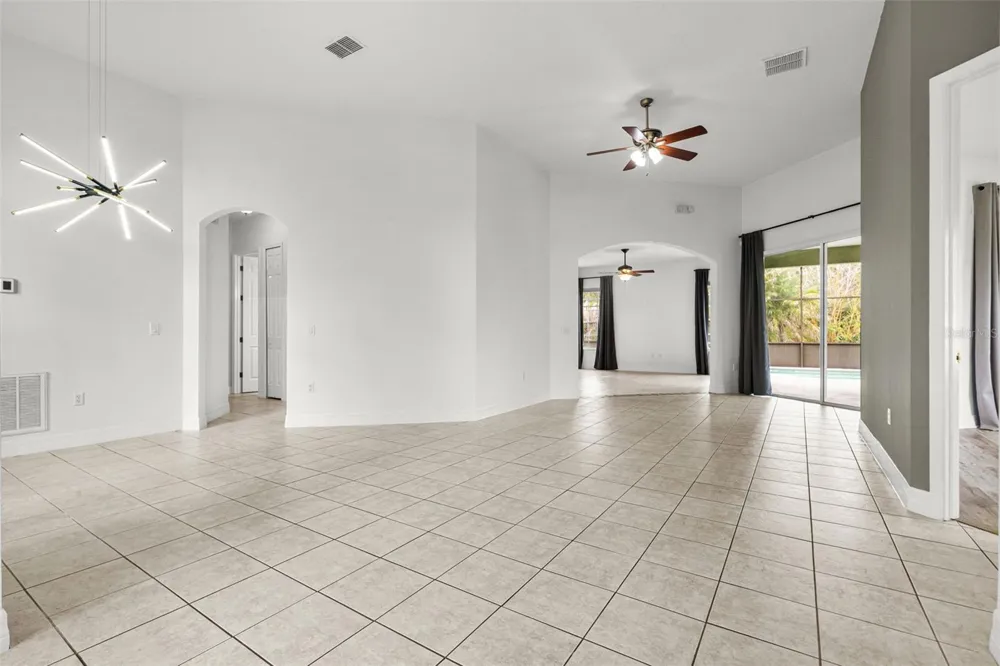 2806 SPINNING SILK COURT Kissimmee, FL 34747