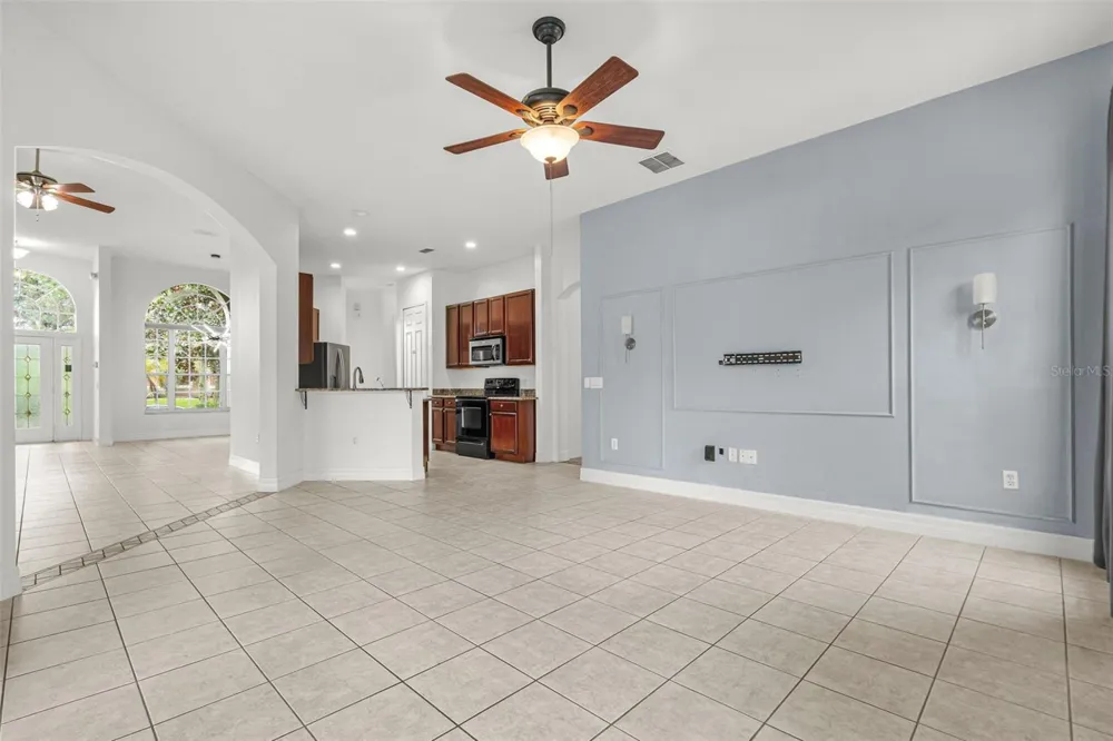 2806 SPINNING SILK COURT Kissimmee, FL 34747