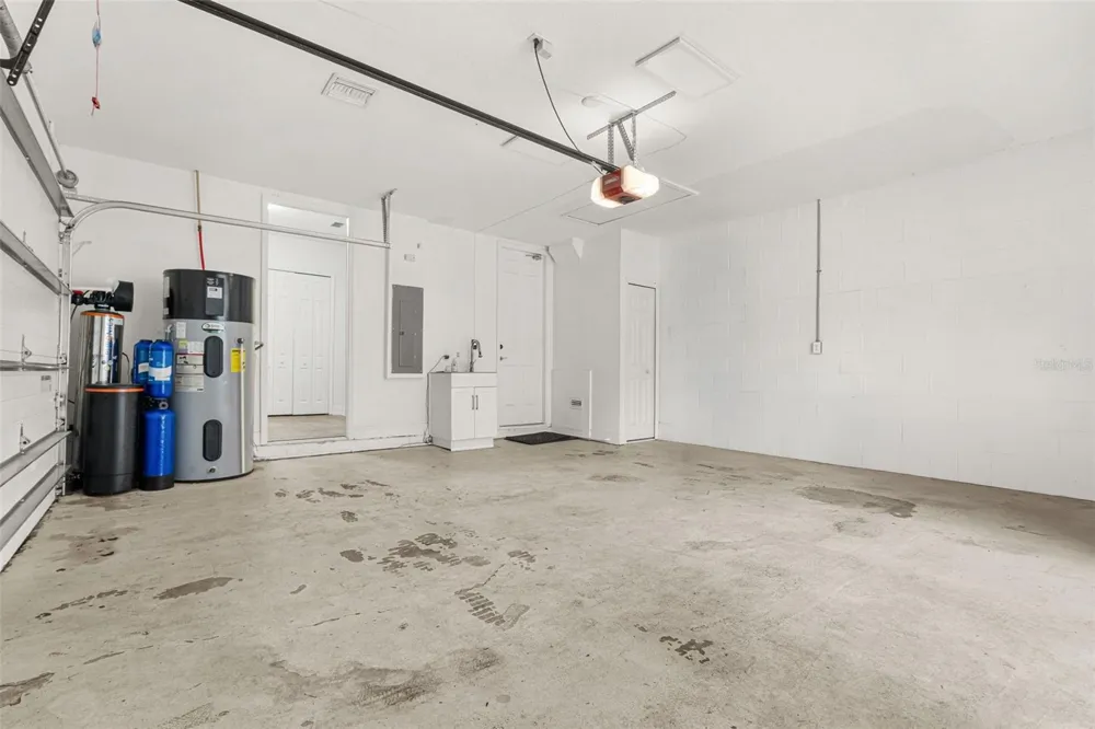 2806 SPINNING SILK COURT Kissimmee, FL 34747