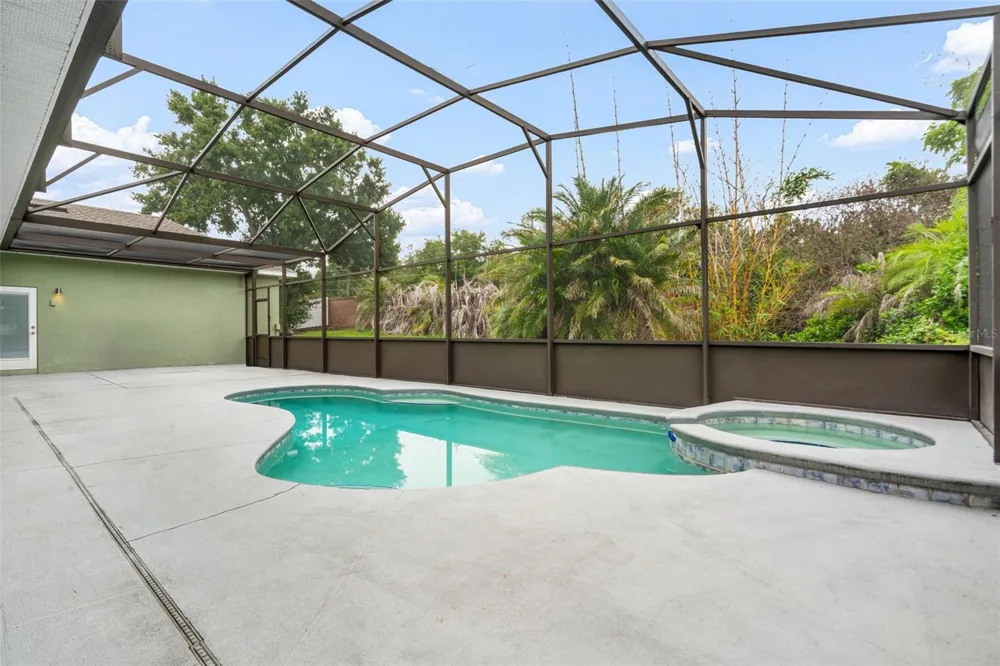 2806 SPINNING SILK COURT Kissimmee, FL 34747