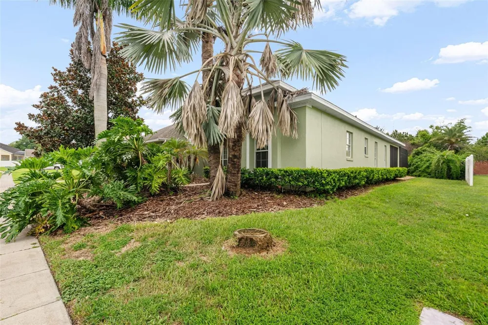 2806 SPINNING SILK COURT Kissimmee, FL 34747