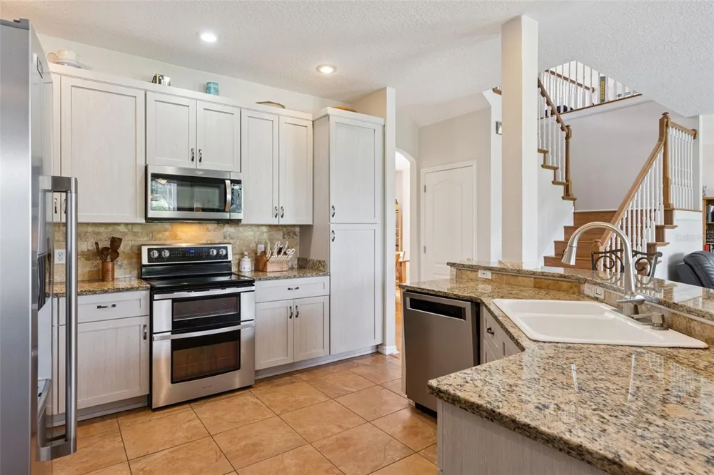 14639 RIVIERA POINTE DRIVE Orlando, FL 32828