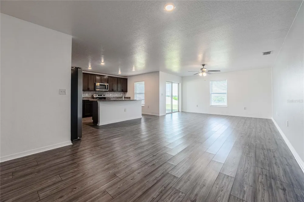 2021 AMBER SWEET CIRCLE Dundee, FL 33838