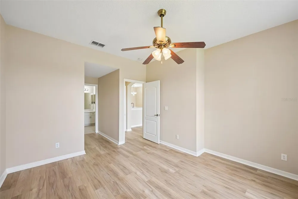 1933 INVERNESS GREENS DRIVE Sun City Center, FL 33573