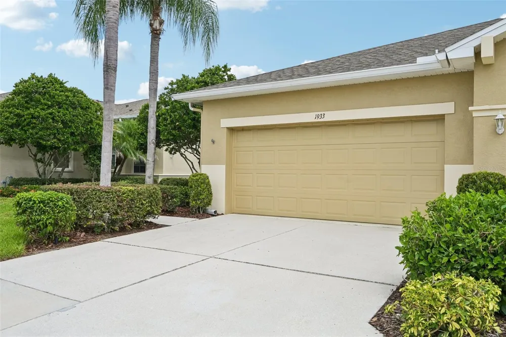1933 INVERNESS GREENS DRIVE Sun City Center, FL 33573