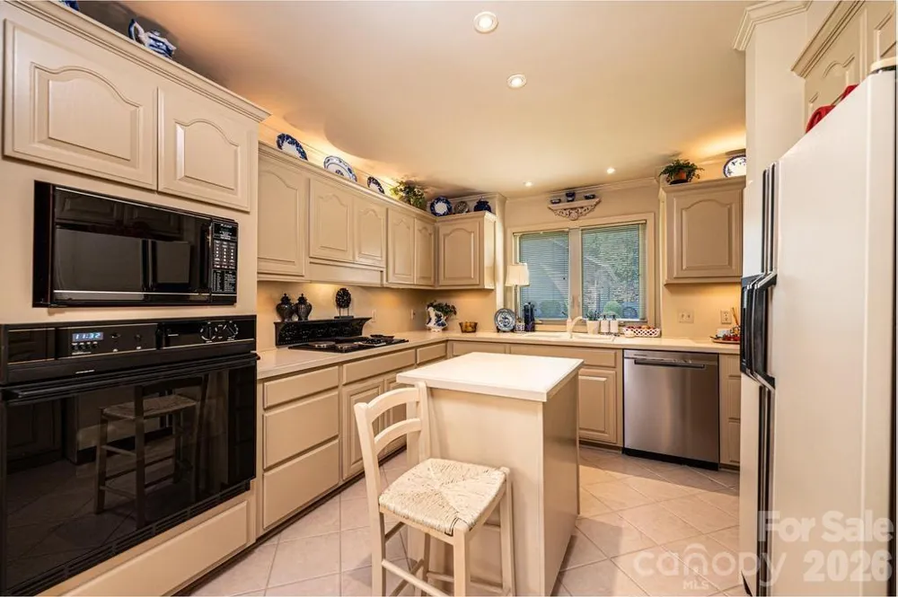 3725 Rock Bridge Drive NE Conover, NC 28613