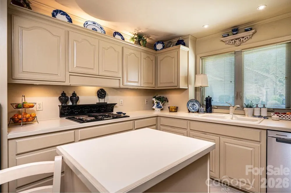 3725 Rock Bridge Drive NE Conover, NC 28613