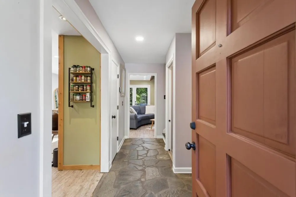 326 W Claiborne Court Marietta, GA 30066