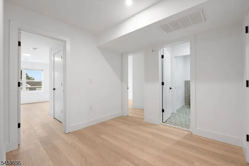 645 S 10Th St Unit 2 #2 Unit 2 Newark City, NJ 07108