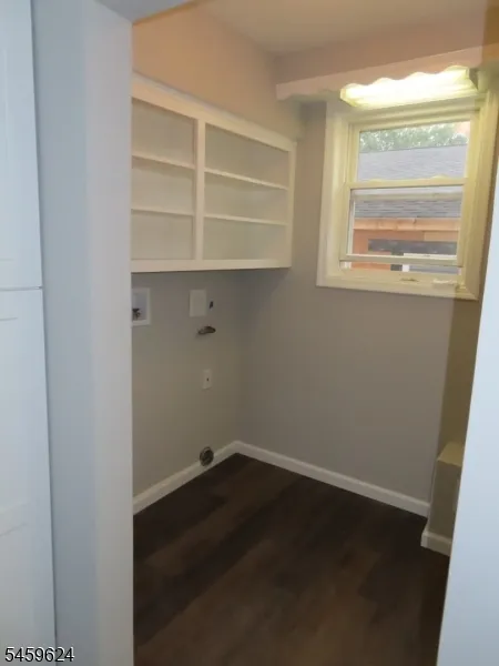 631 2nd Ave Lyndhurst, NJ 07071