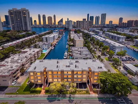 17051 NE 35TH AVENUE #307