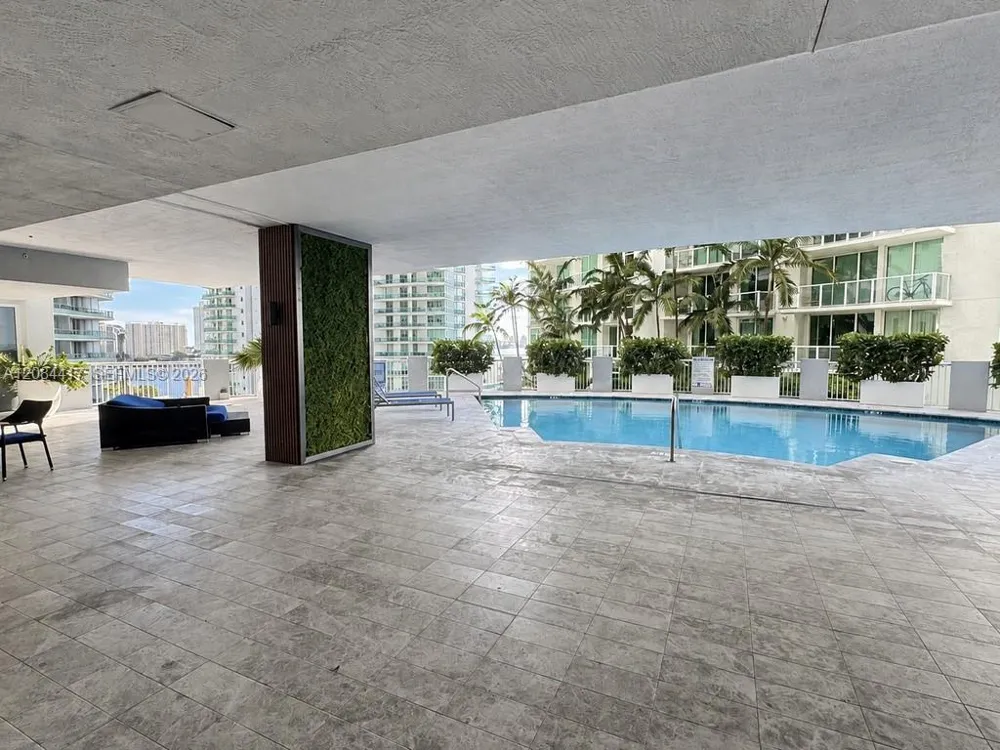 170 SE 14th St #2007 Miami, FL 33131
