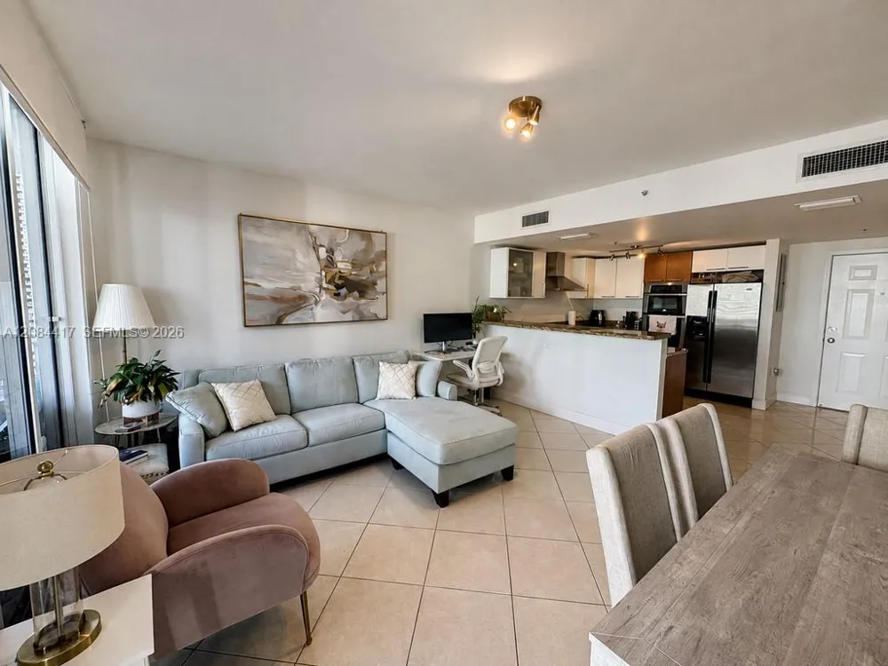 170 SE 14th St #2007 Miami, FL 33131