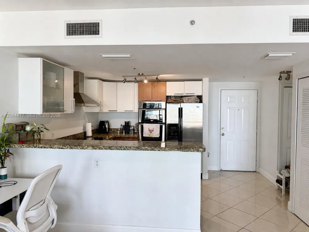 170 SE 14th St #2007 Miami, FL 33131