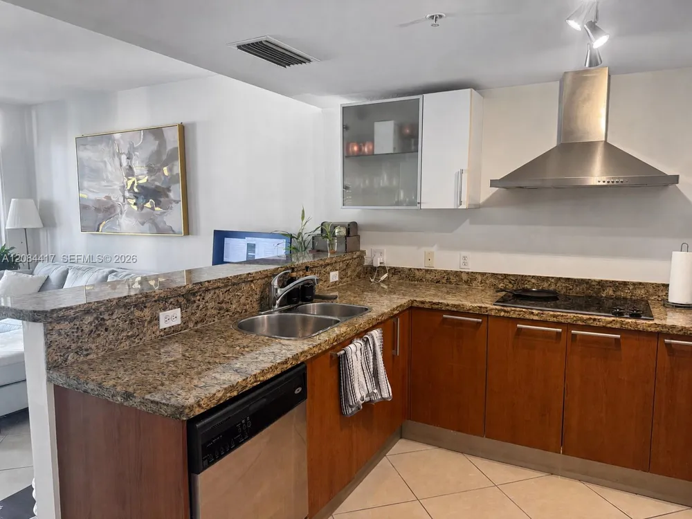 170 SE 14th St #2007 Miami, FL 33131