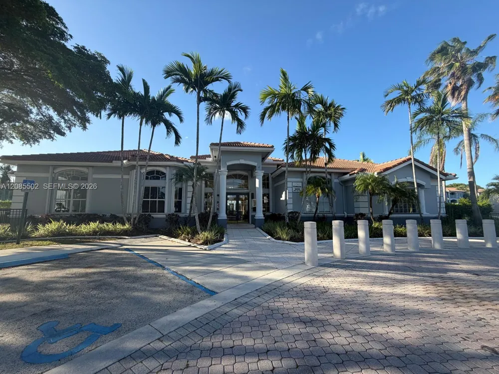 9645 NW 1st Ct #1-110 Pembroke Pines, FL 33024