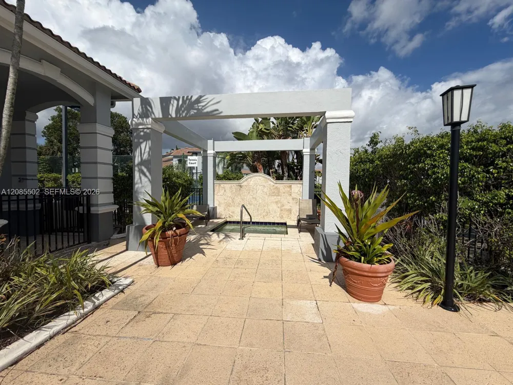 9645 NW 1st Ct #1-110 Pembroke Pines, FL 33024
