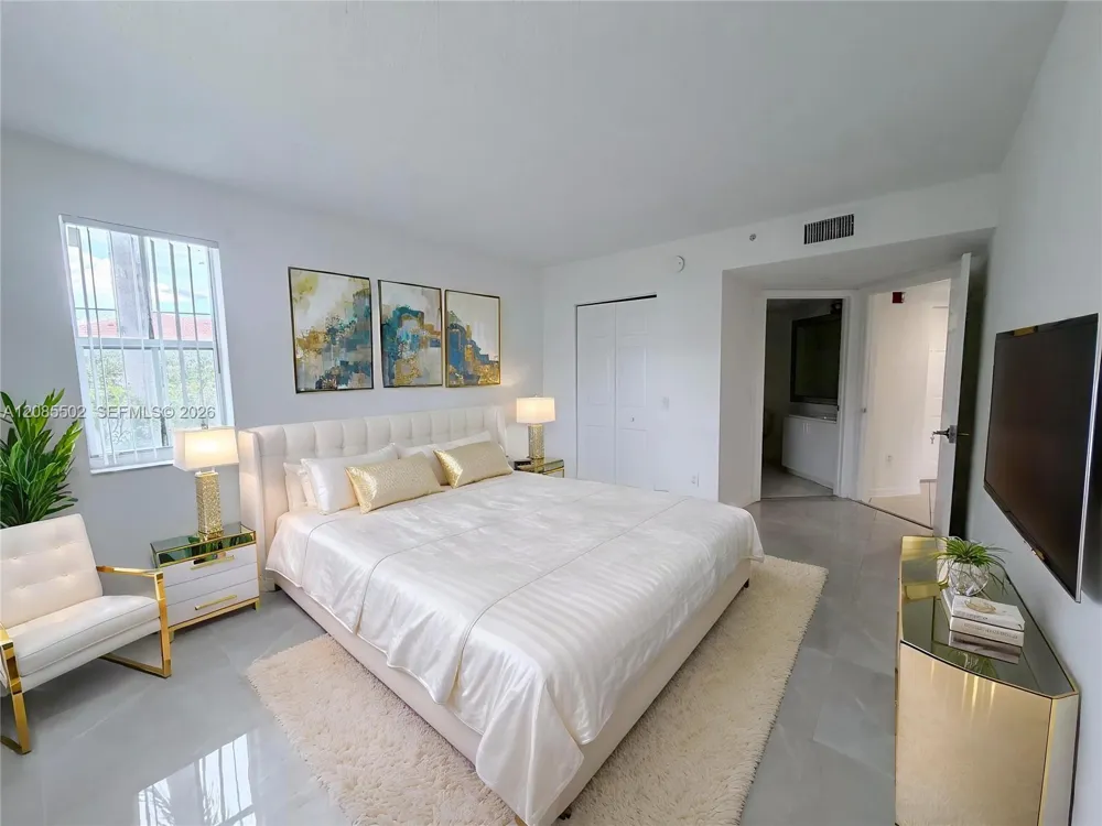 9645 NW 1st Ct #1-110 Pembroke Pines, FL 33024