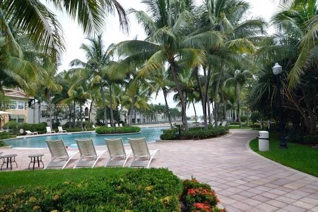 3020 NW 125th Ave #311 Sunrise, FL 33323