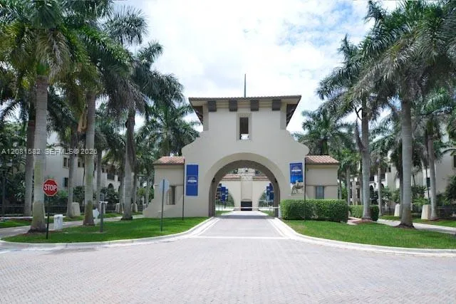 3020 NW 125th Ave #311 Sunrise, FL 33323