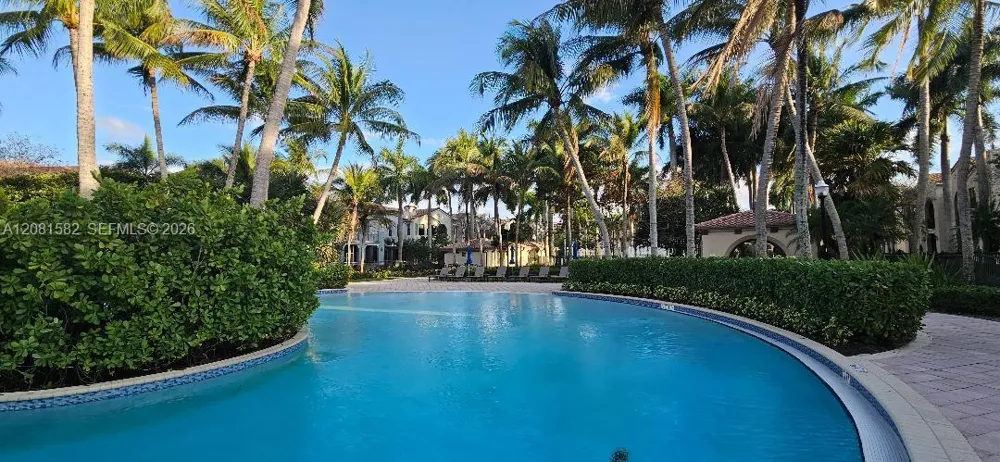 3020 NW 125th Ave #311 Sunrise, FL 33323