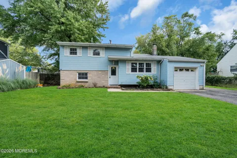 995 Hunt Drive