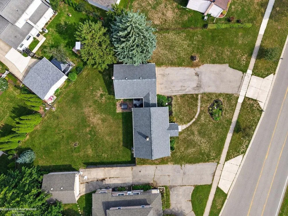 12121 Canal Road Sterling Heights City, MI 48313