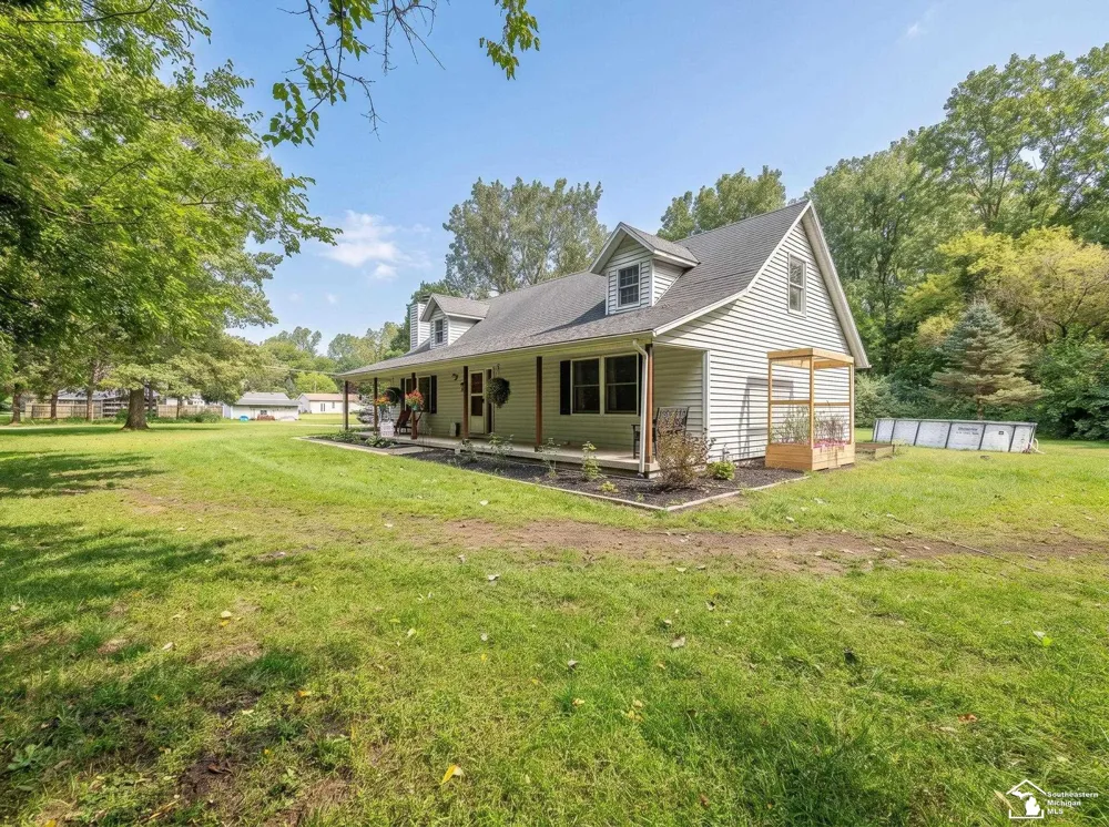 5825 Bacon Road Summerfield Township, MI 49270