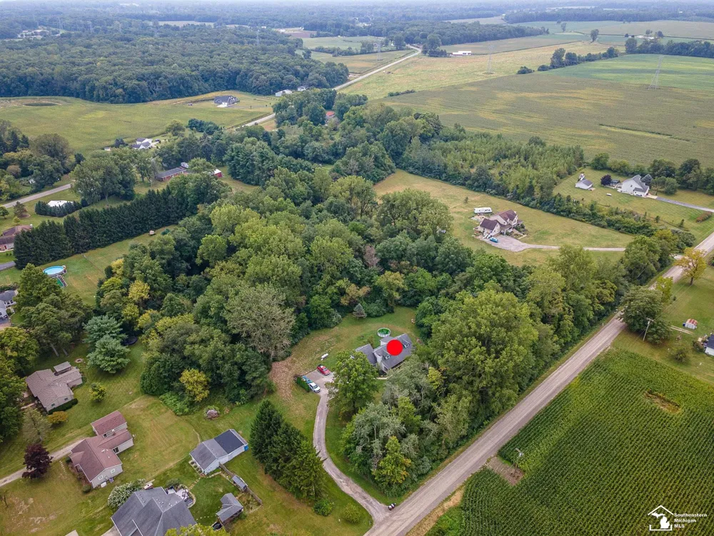 5825 Bacon Road Summerfield Township, MI 49270