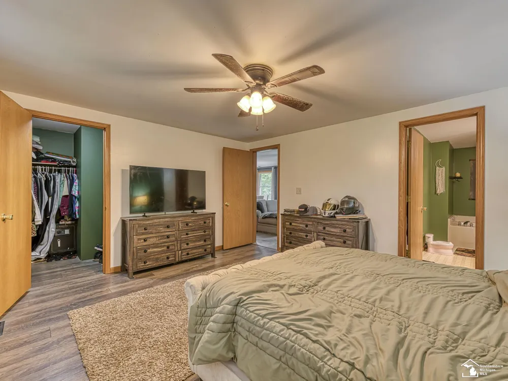 5825 Bacon Road Summerfield Township, MI 49270