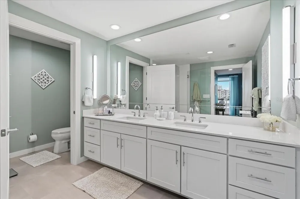 920 OSCEOLA AVENUE #605 Clearwater, FL 33755