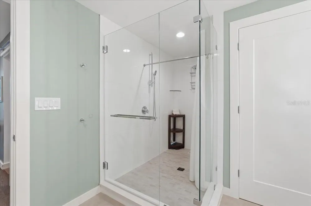 920 OSCEOLA AVENUE #605 Clearwater, FL 33755