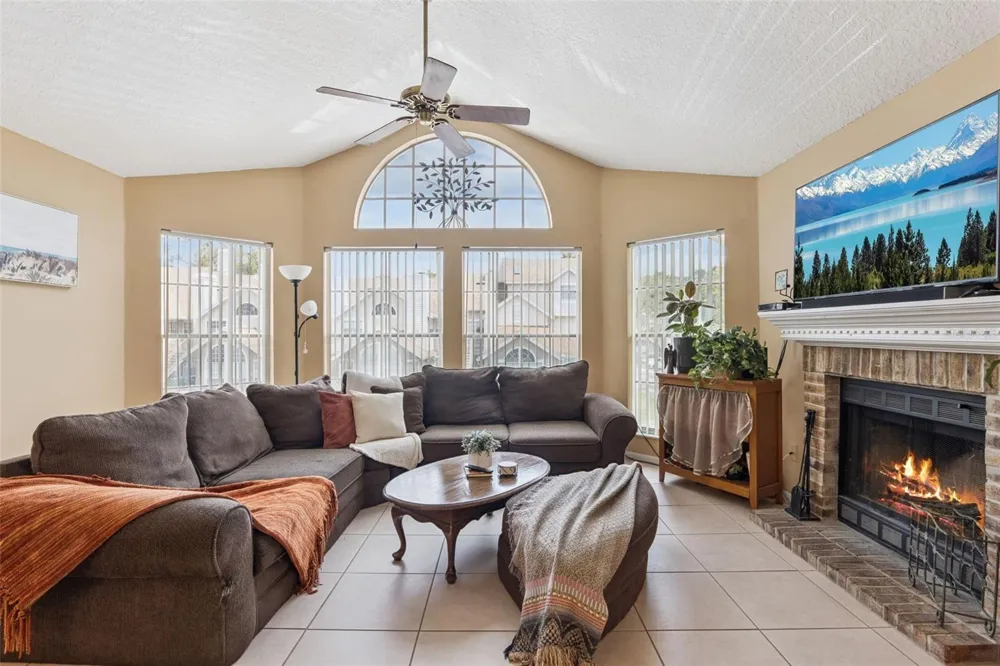 633 GREENCOVE TERRACE #142 Altamonte Springs, FL 32714