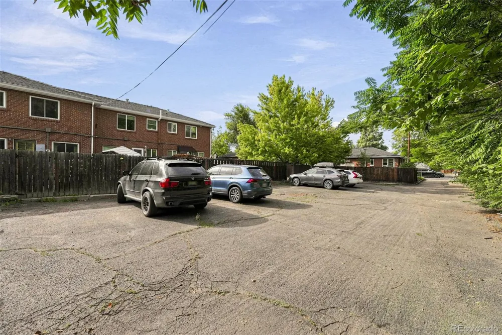 1364 Ivanhoe Street Denver, CO 80220