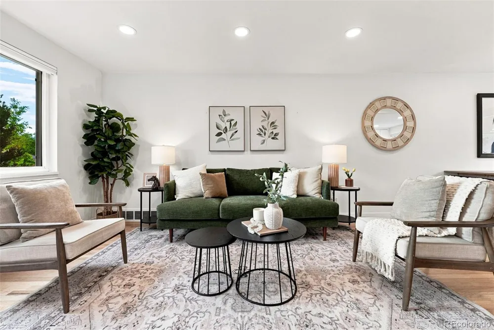 1364 Ivanhoe Street Denver, CO 80220