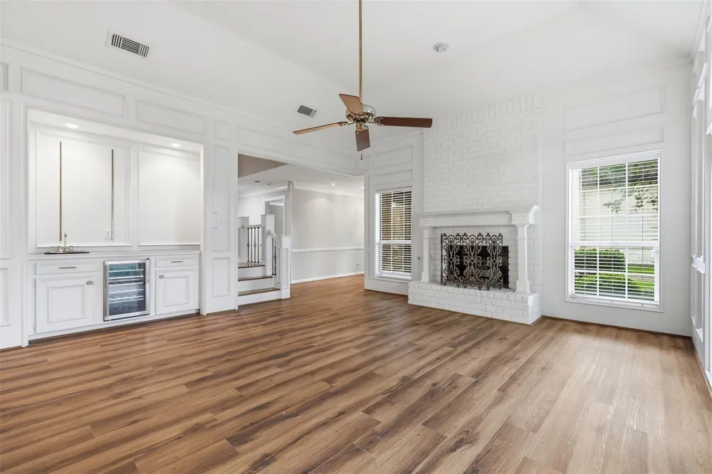 8310 Mentmore Drive Spring, TX 77379