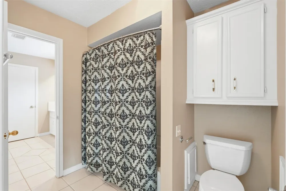 8310 Mentmore Drive Spring, TX 77379