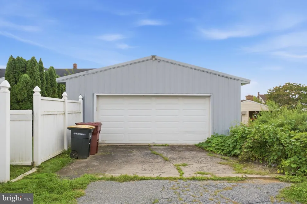 3227 HOBSON STREET Whitehall, PA 18052