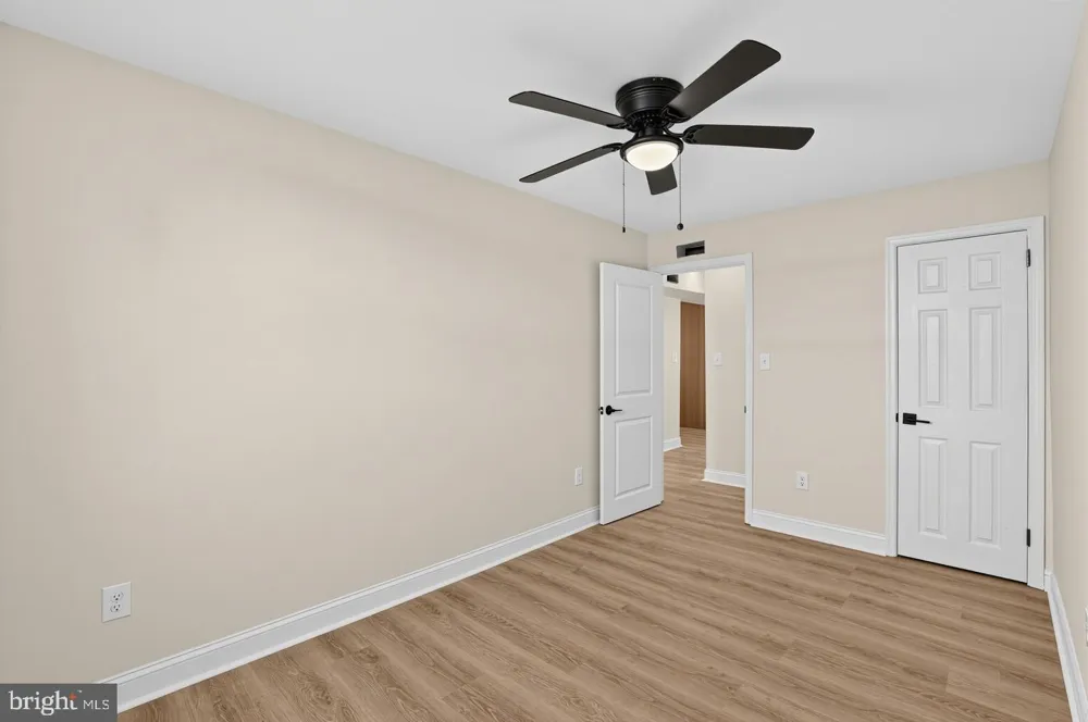 121 RUTLEDGE AVENUE #APT B Folsom, PA 19033