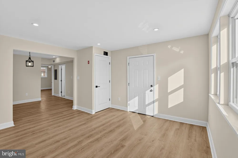 121 RUTLEDGE AVENUE #APT B Folsom, PA 19033