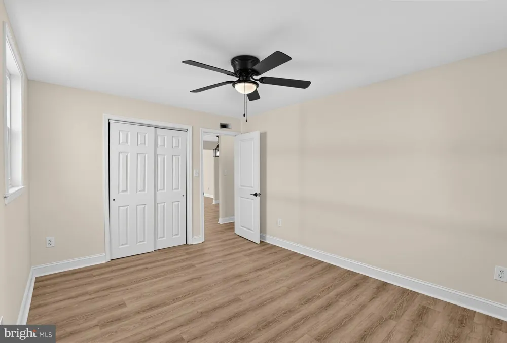 121 RUTLEDGE AVENUE #APT B Folsom, PA 19033